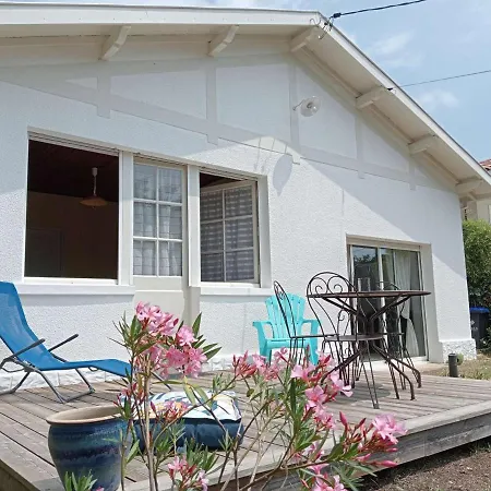 Вилла Lumineuse A 300m De La Plage, 5min De L'ocean En Velo, Jardin Et Terrasse, Proche Commerces - Fr-1-736-1 *
